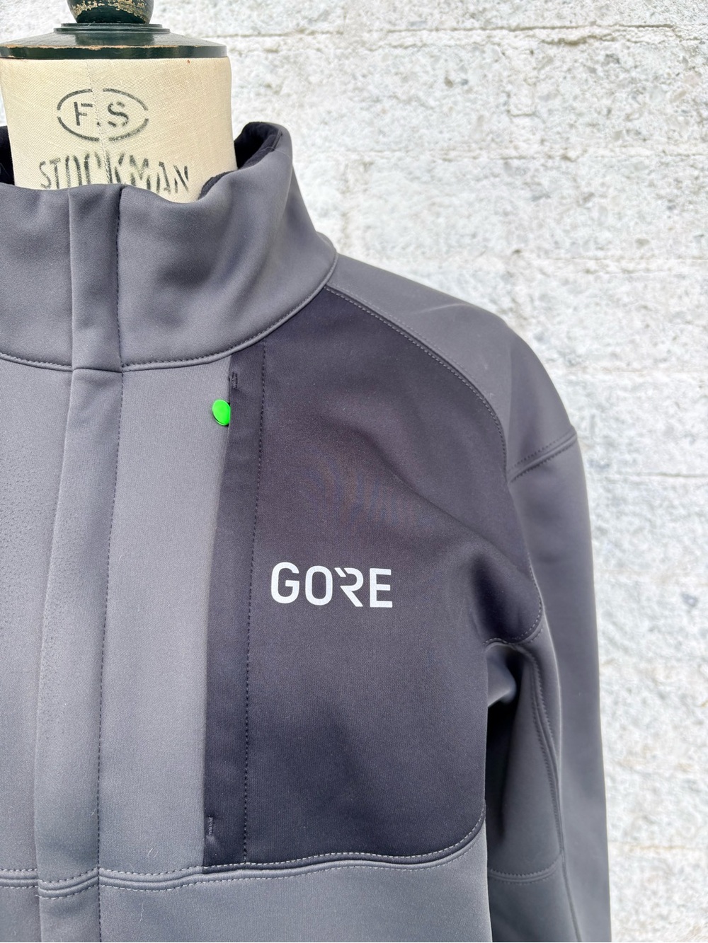 GORE Performance Softshell Jacket - Picture 2 of 16